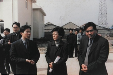 2001年2月20日，时任国度环保局副局长汪纪戎一行视察公司